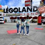Ausflug der Familie ins Legoland